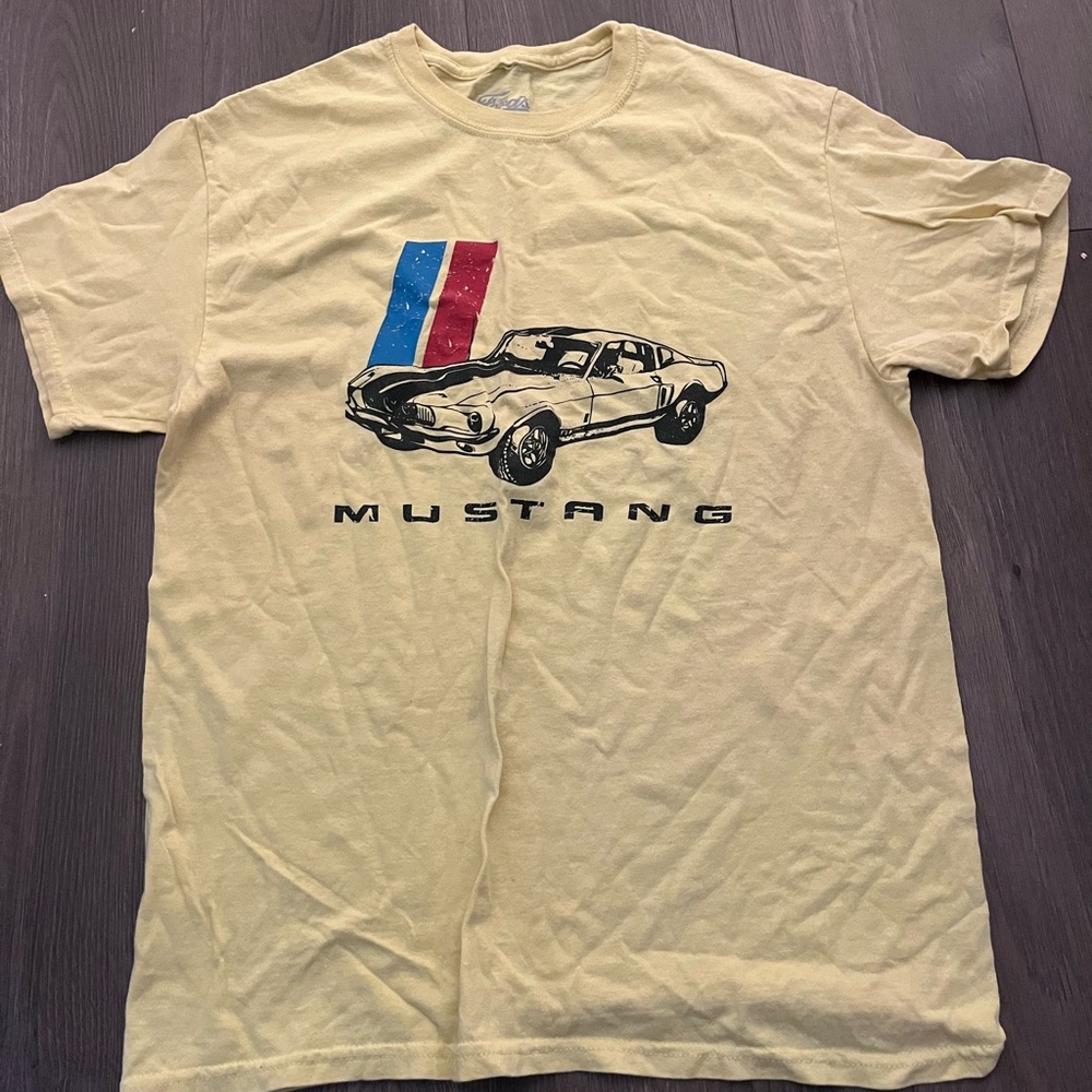 Mustang Graphic Yellow T-Shirt